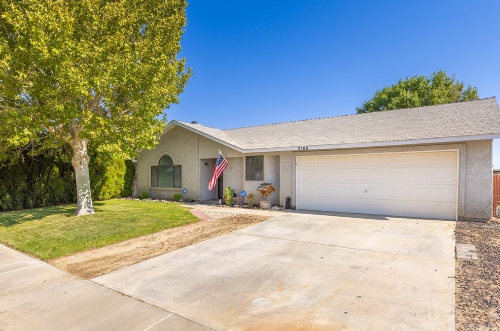 2100 Phlox Ave, Tropico Village, CA 93560-6048