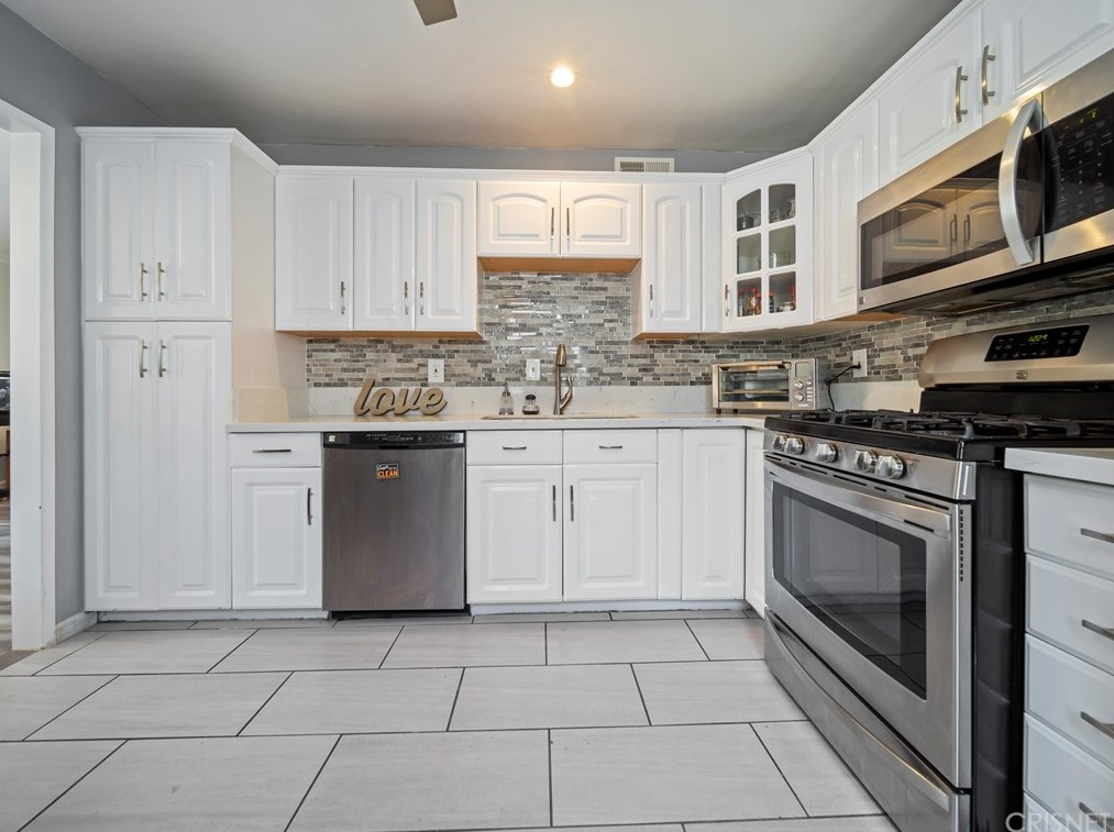 9781 Via Zibello, Burbank, CA 91504