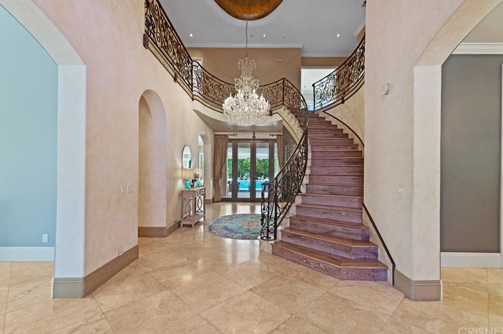 5331 Fremantle Ln, Calabasas, CA 91302-3113