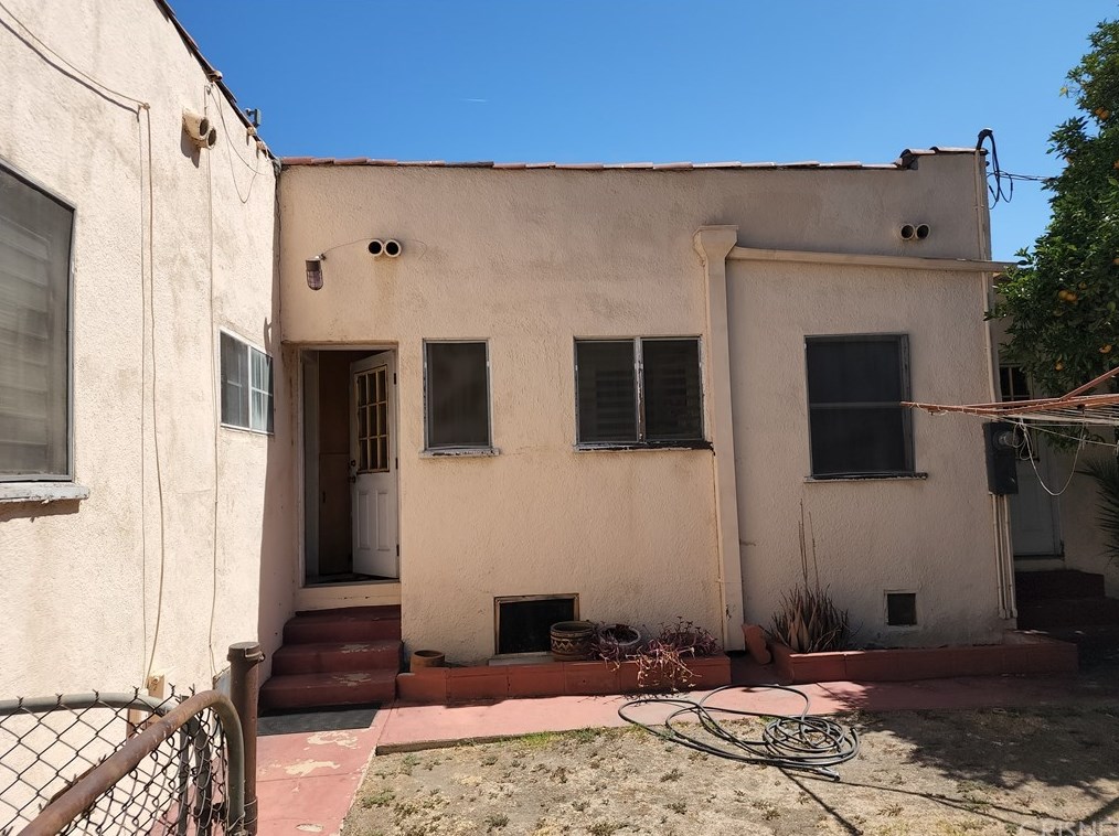 2946 Tyburn St, Los Angeles CA  90039-2158 exterior
