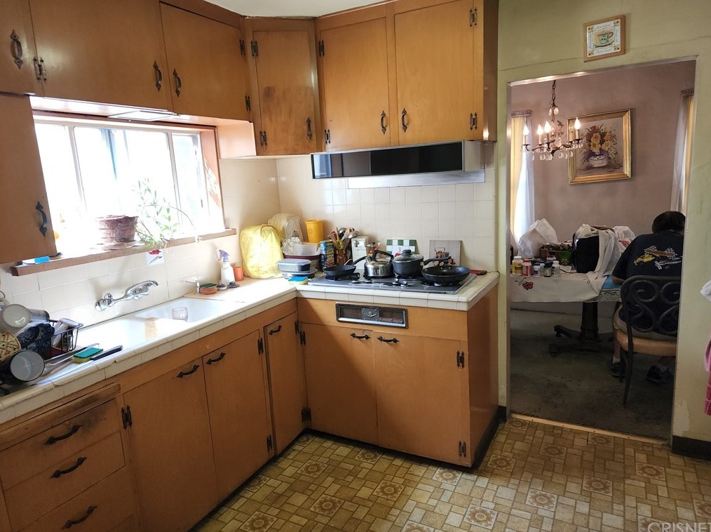 2946 Tyburn St, Los Angeles CA  90039-2158 exterior