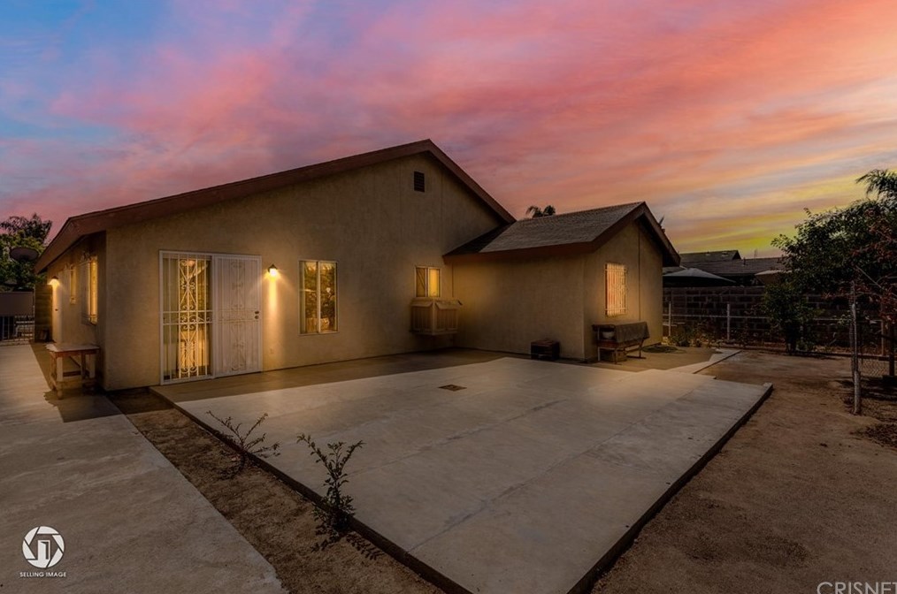 1837 12th Pl, Delano, CA 93215-3841