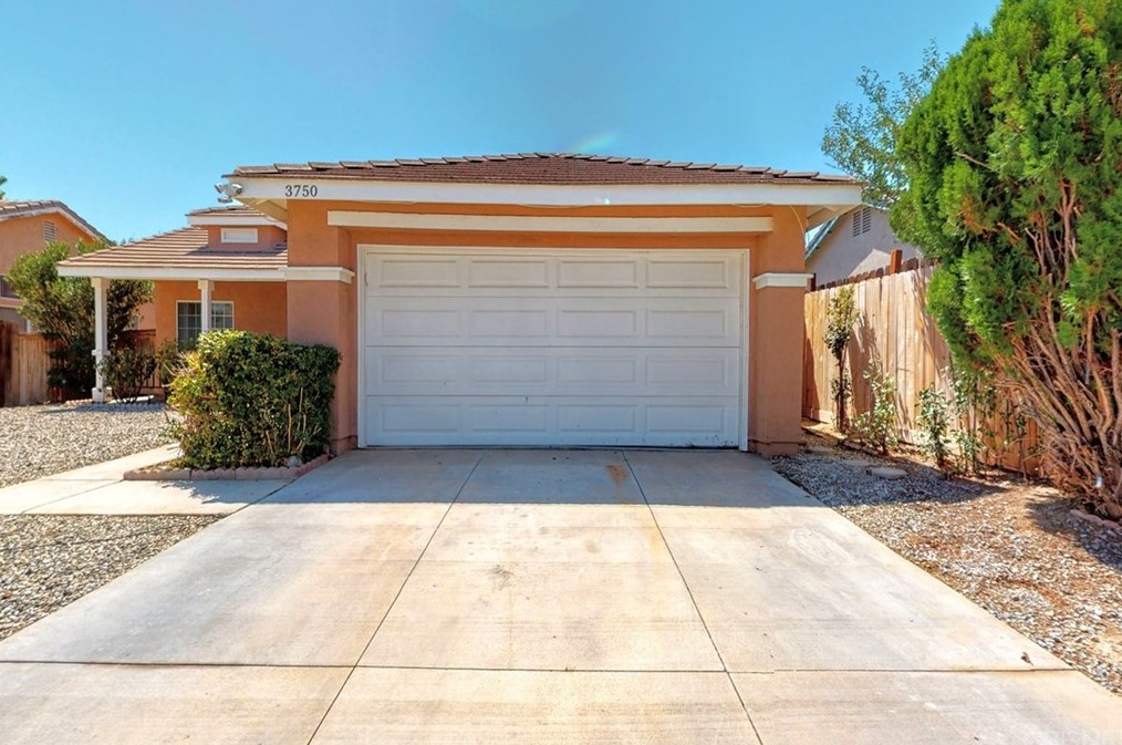 3750 Arbor Ave, Tropico Village, CA 93560-6867
