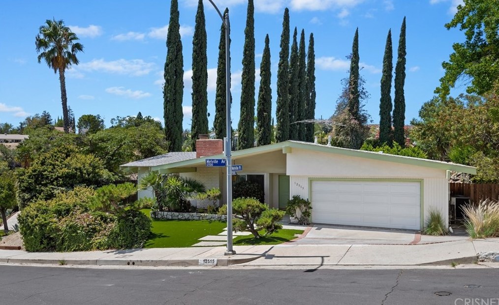 12515 Melville Ave, San Fernando, CA 91344-1355