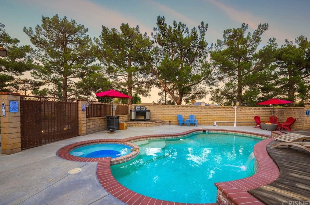 39324 Harvard Ln, Palmdale, CA 93551-1082
