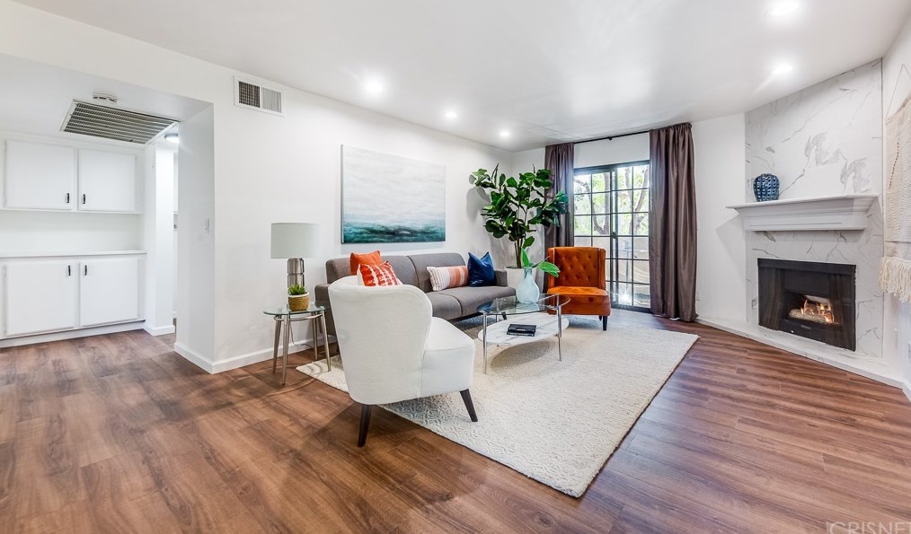 10220 De Soto Ave, Chatsworth, CA 91311-7308