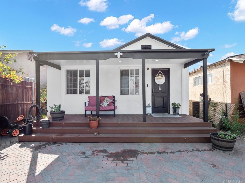 13118 Hoyt St, Los Angeles, CA 91331-2544