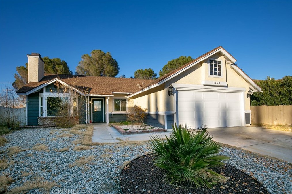 1747 Viridan Ave, Lancaster, CA 93534