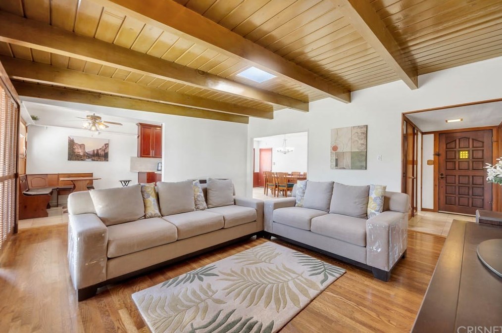 18649 Willard St, Los Angeles CA  91335-1256 exterior