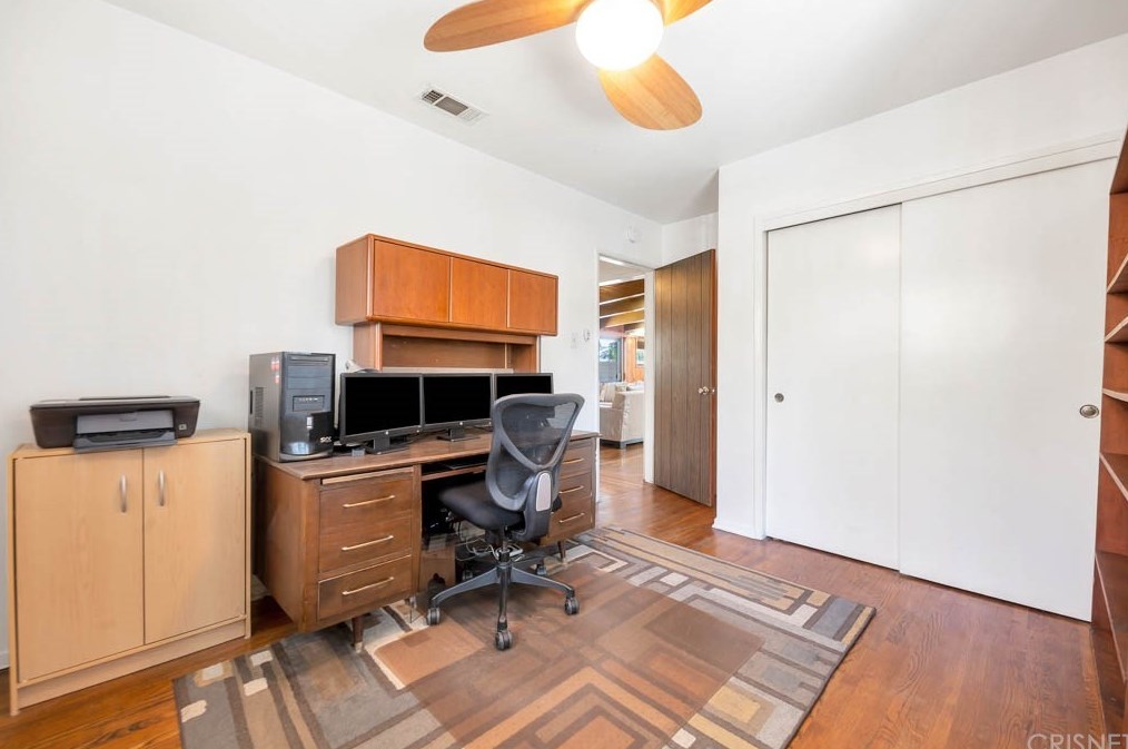 18649 Willard St, Los Angeles CA  91335-1256 exterior