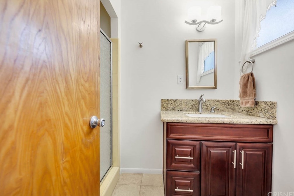 18649 Willard St, Los Angeles CA  91335-1256 exterior