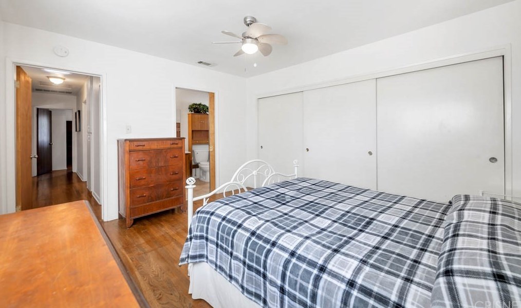 18649 Willard St, Los Angeles CA  91335-1256 exterior