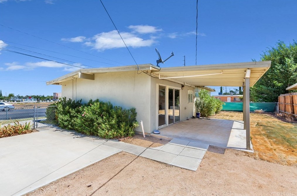 37963 Melton Ave, Palmdale, CA 93550-5428