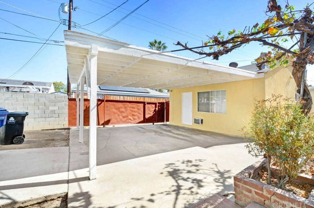 6632 Tampa Ave, Los Angeles CA  91335-1737 exterior