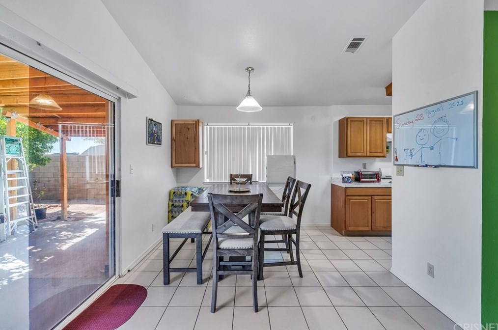 3468 Granite Ct, Tropico Village, CA 93560