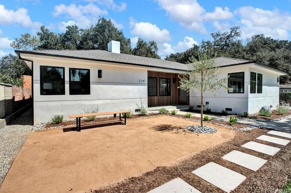 2147 Woodlyn Rd, Pasadena CA  91104-3334 exterior