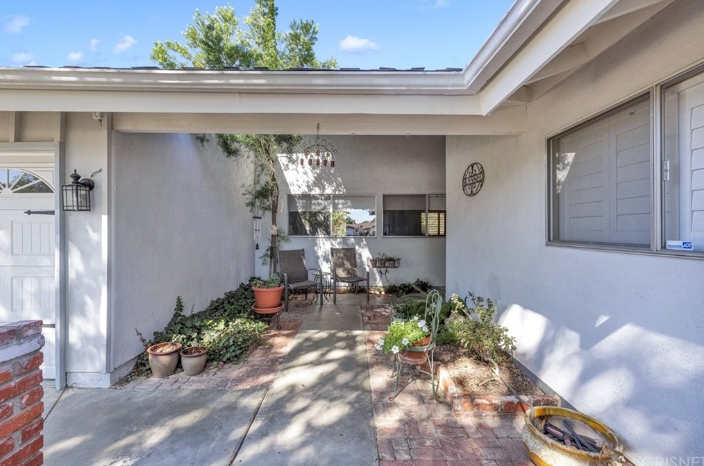 2066 Fob Cir, Lancaster, CA 93536