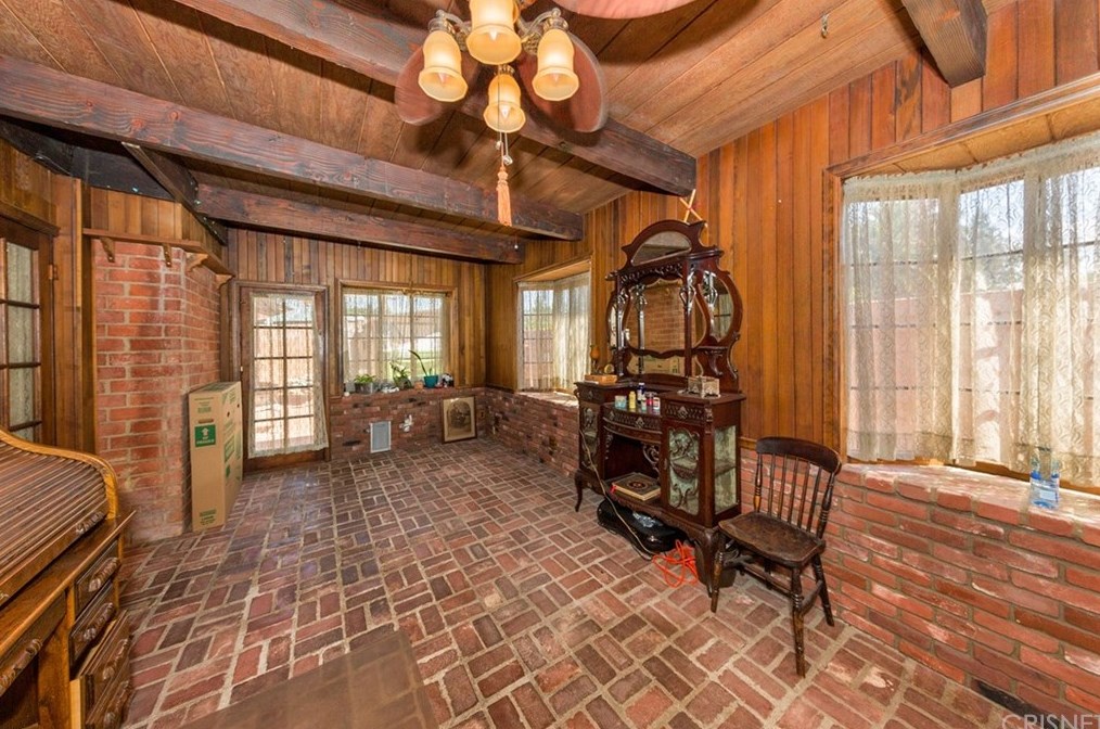 11150 Gerald Ave, San Fernando CA 91344-2601 exterior