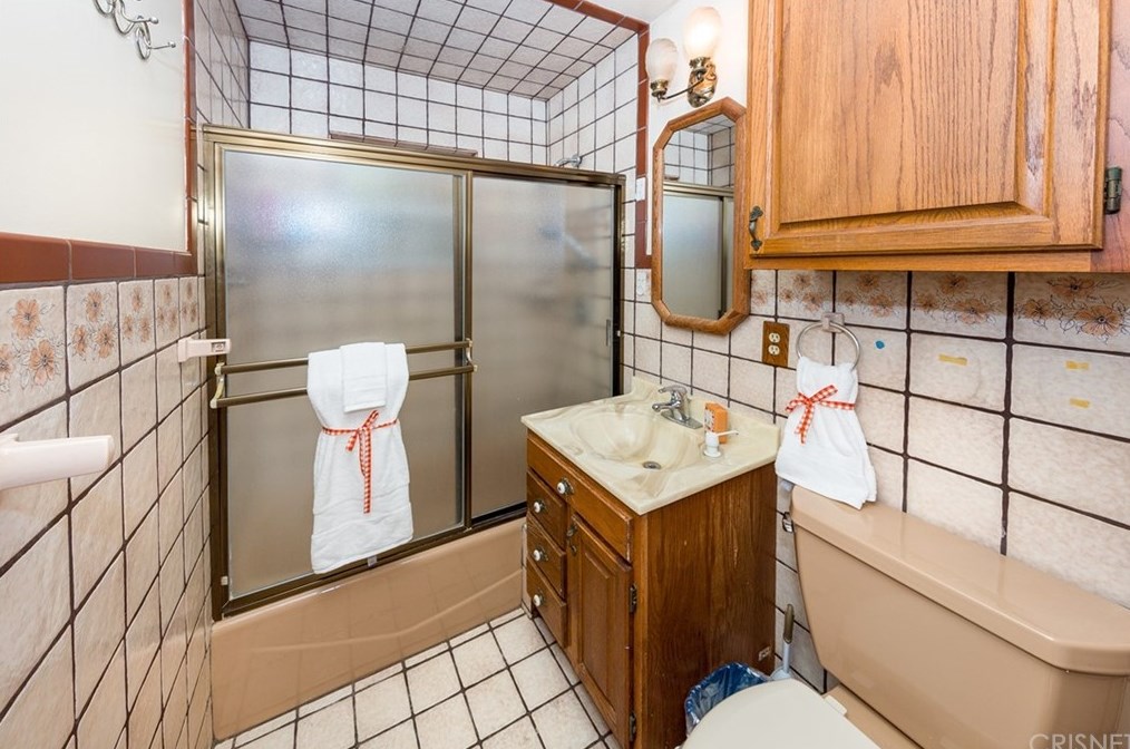 11150 Gerald Ave, San Fernando CA 91344-2601 exterior