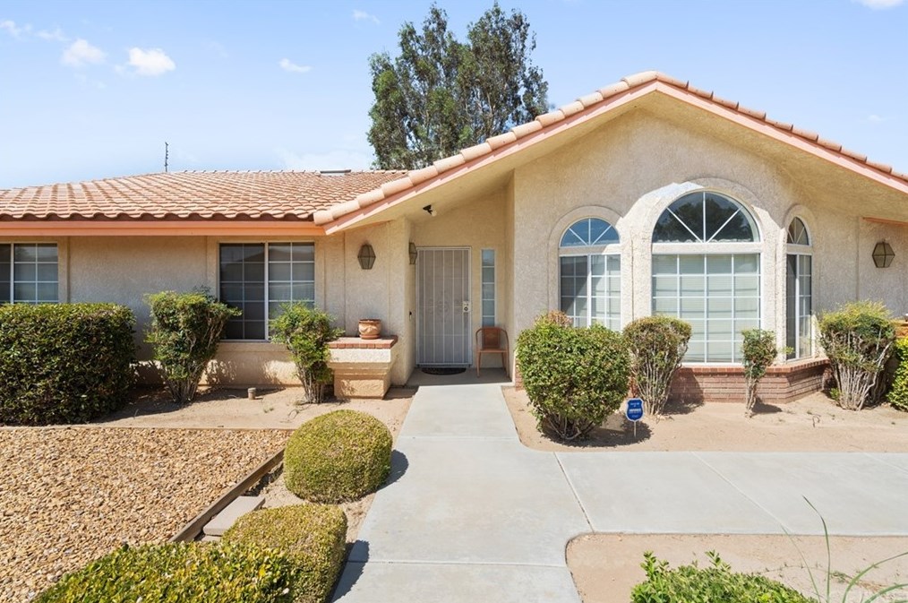 21046 Sioux Rd, Apple Valley, CA 92308-7067