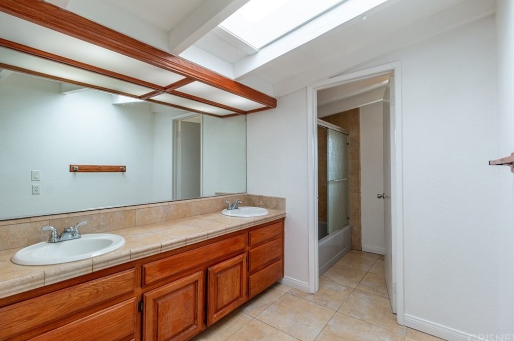 41650 30th St, Palmdale CA  93551-1374 exterior