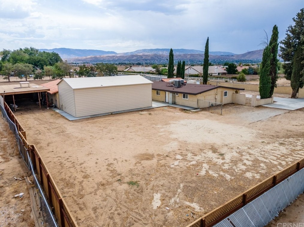 41650 30th St, Palmdale CA  93551-1374 exterior