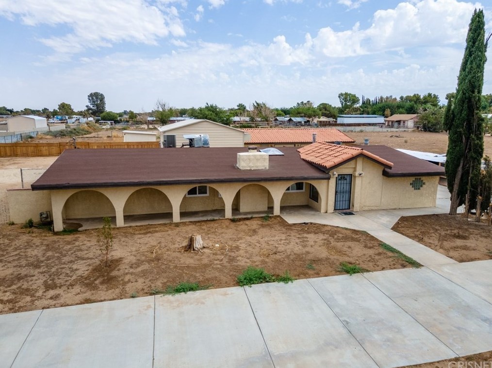 41650 30th St, Palmdale CA  93551-1374 exterior