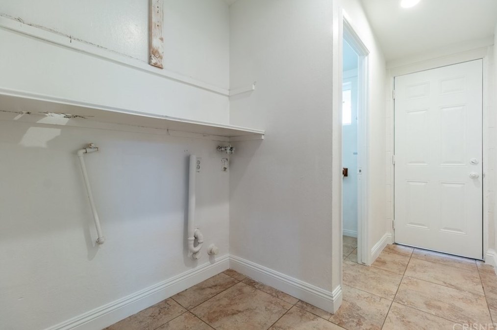 41650 30th St, Palmdale CA  93551-1374 exterior