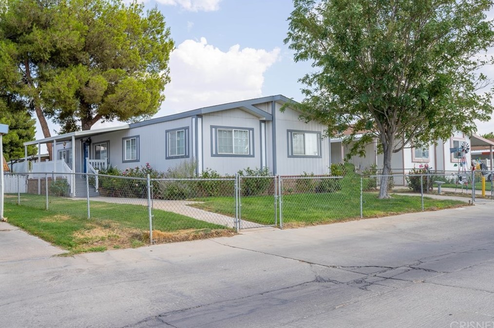 45465 25th St E #231, Lancaster, CA 93535