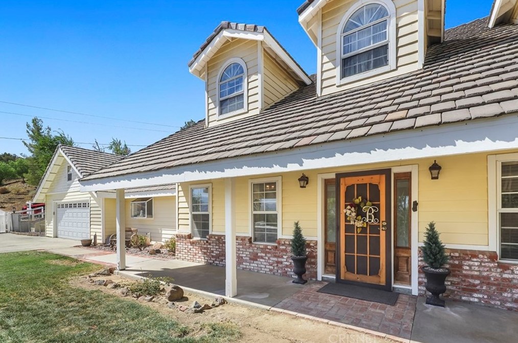 4261 Maxine Way, Acton, CA 93510-1945
