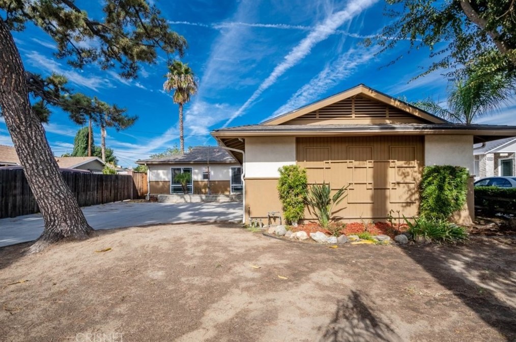 15703 Horace St, San Fernando, CA 91344-5433