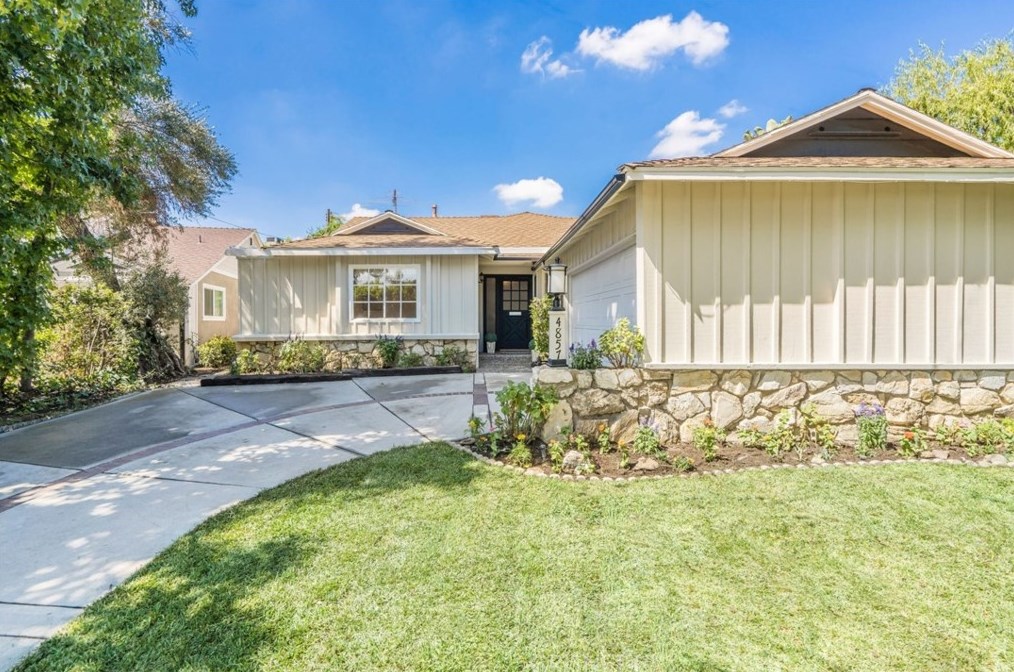 4857 Beeman Ave, North Hollywood, CA 91607-3402
