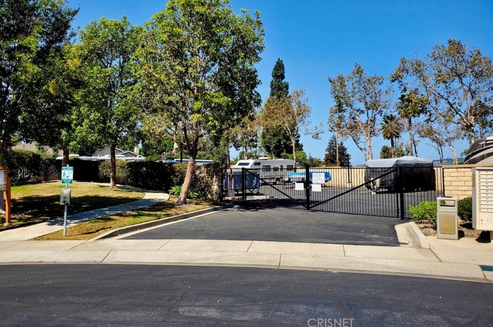 5325 Villa Mallorca Pl, Camarillo CA 93012-5325 exterior