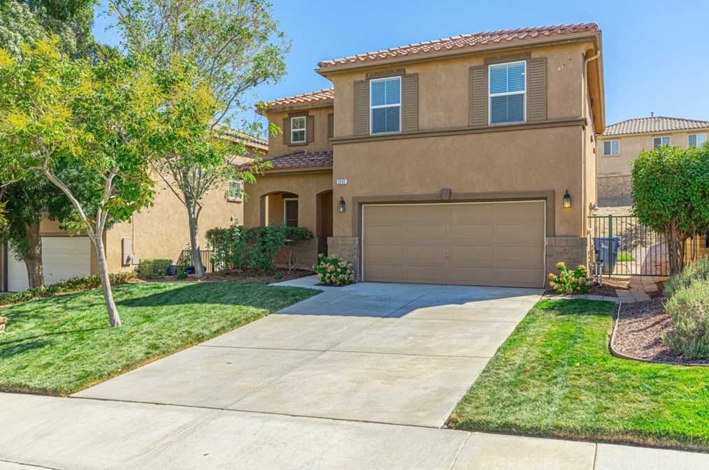 2112 Bosc Ln, Palmdale, CA 93551-6920