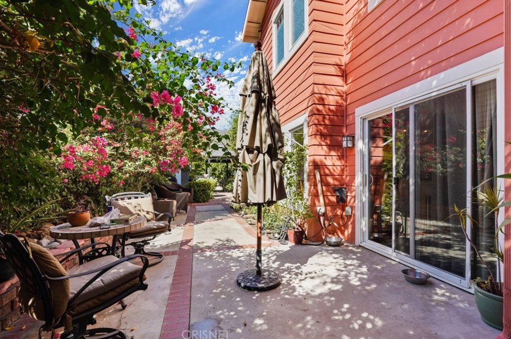 2794 Woodlyn Rd, Pasadena CA  91107-1879 exterior