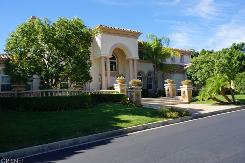 22362 La Quilla Dr, Chatsworth, CA 91311-1209