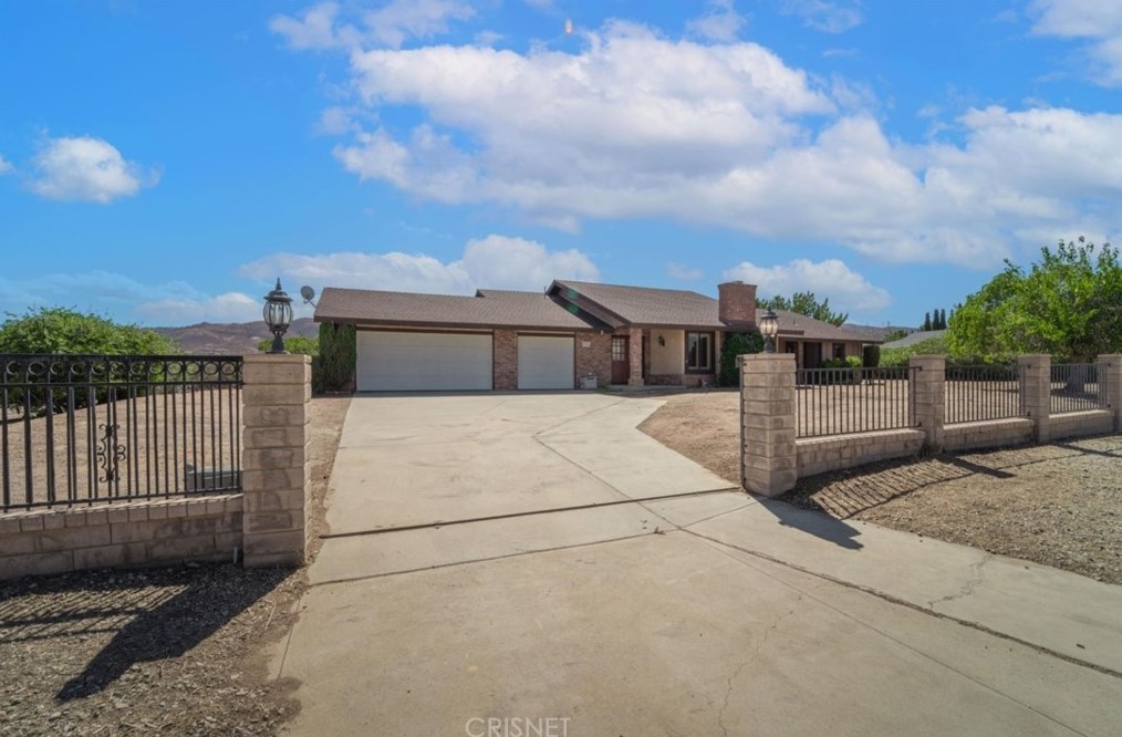 712 Avenue, Palmdale, CA 93551-7708