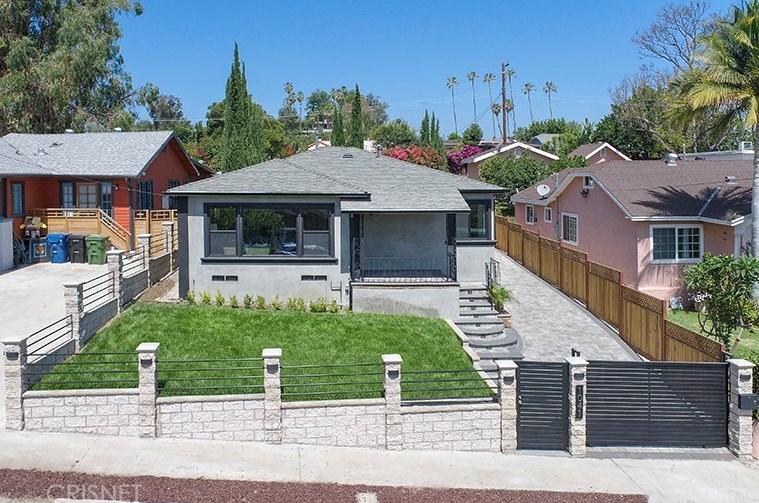 1041 Dexter St, Los Angeles CA  90042-2247 exterior