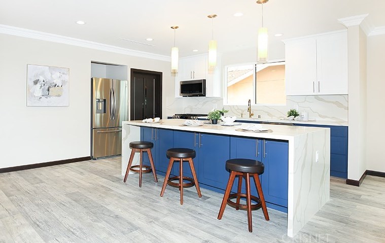 1041 Dexter St, Los Angeles CA  90042-2247 exterior