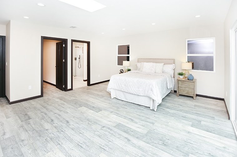 1041 Dexter St, Los Angeles CA  90042-2247 exterior