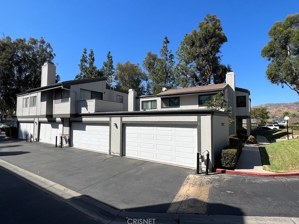 6475 Twin Cir Ln #7, Simi Valley, CA 93063