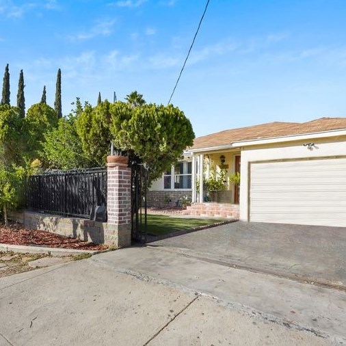 11737 Blythe St, North Hollywood, CA 91605