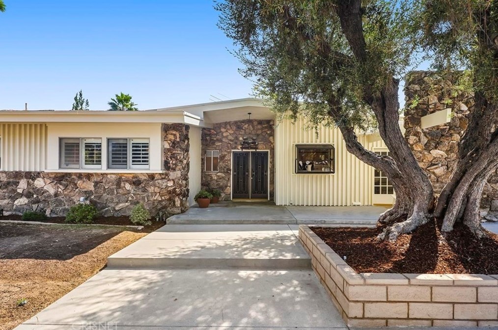 4410 Trancas Pl, Los Angeles, CA 91356-5301