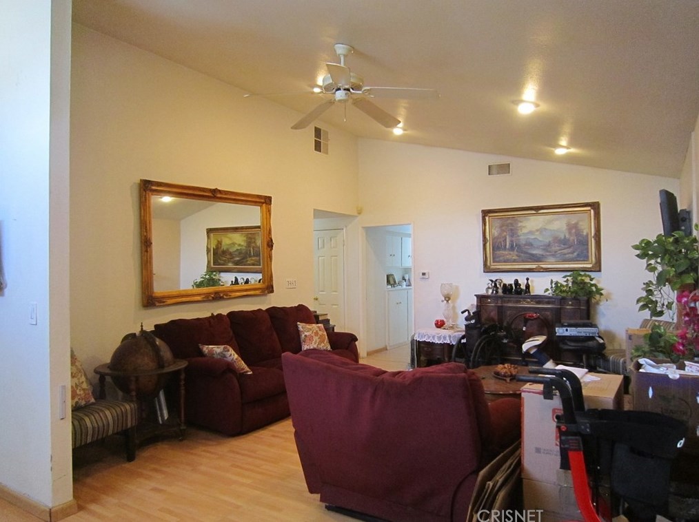 16557 Bircher St, San Fernando, CA 91344-2920