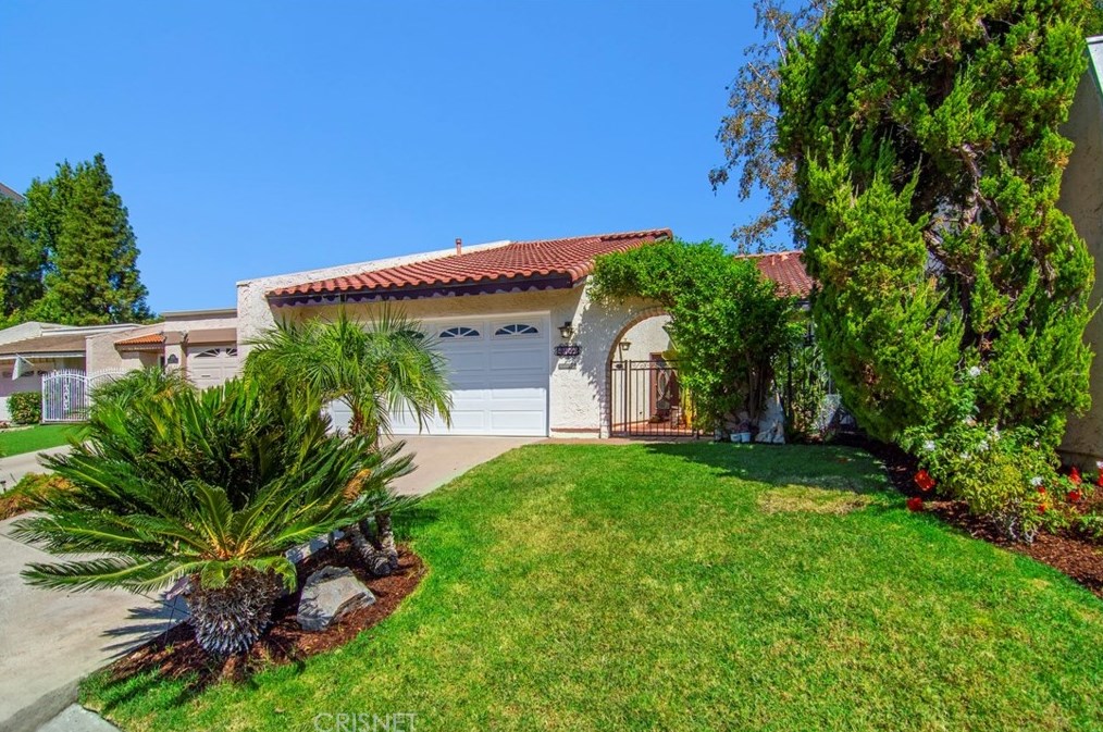 2727 Lakeridge Ln, Thousand Oaks, CA 91361-3302