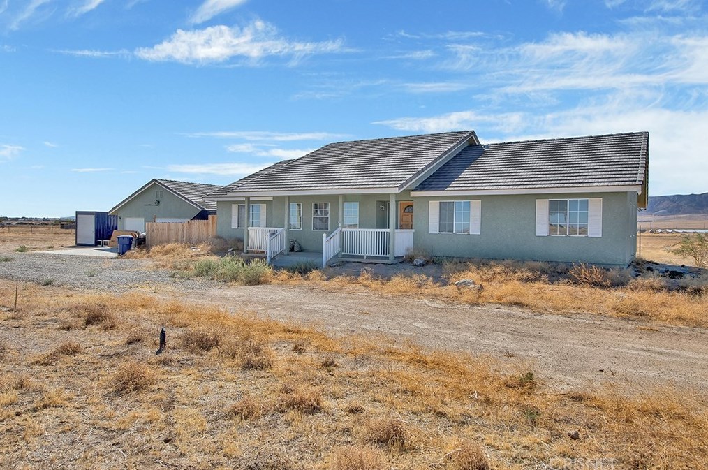 7554 W Ave J, Lancaster, CA 93536