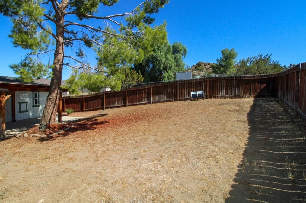 32416 Crown Valley Rd, Acton CA  93510-1991 exterior