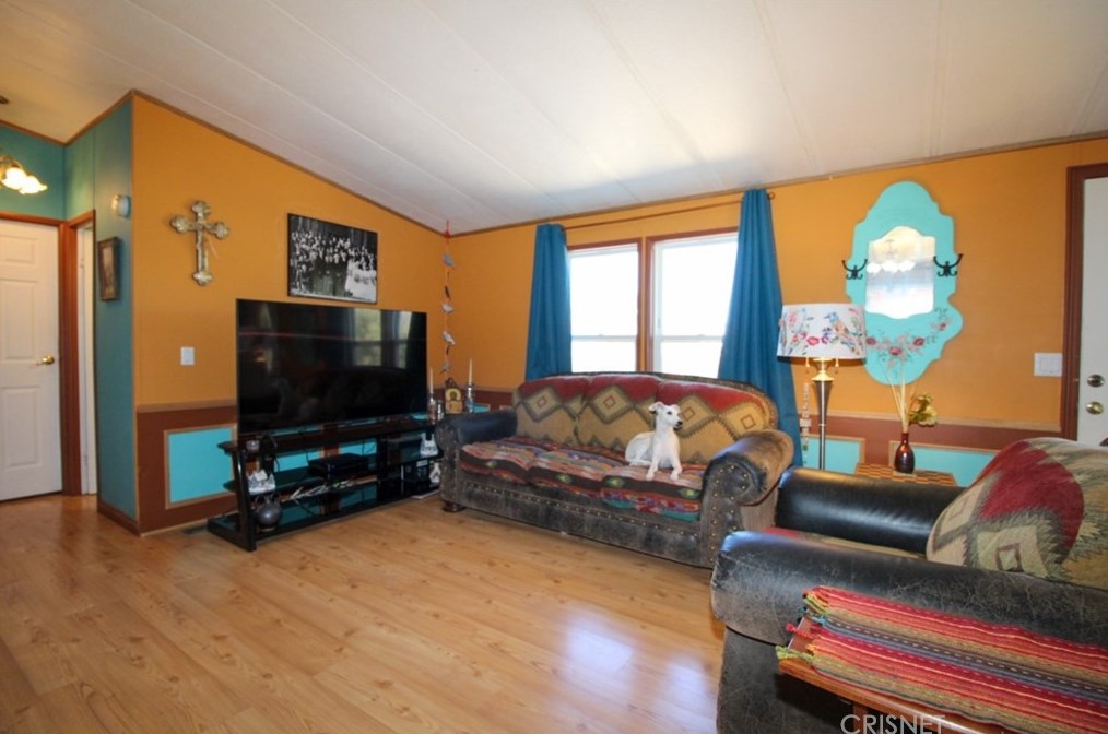 32416 Crown Valley Rd, Acton CA  93510-1991 exterior