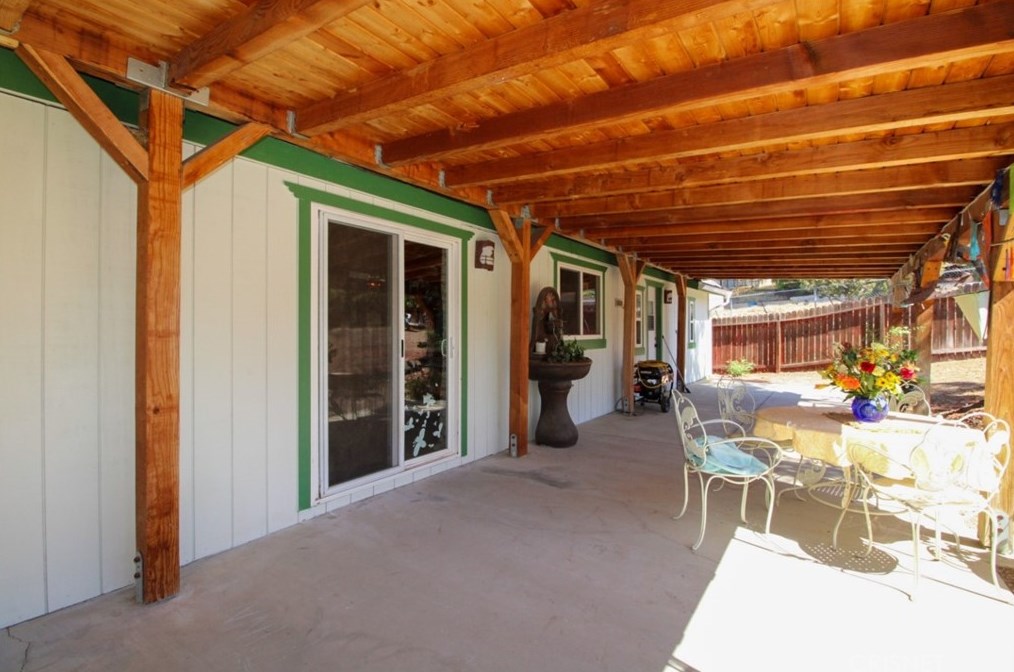 32416 Crown Valley Rd, Acton CA  93510-1991 exterior