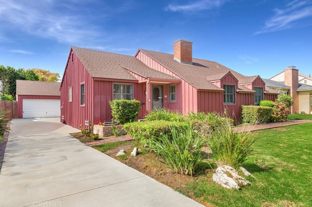 3147 Corinth Ave, Los Angeles, CA 90066-1403